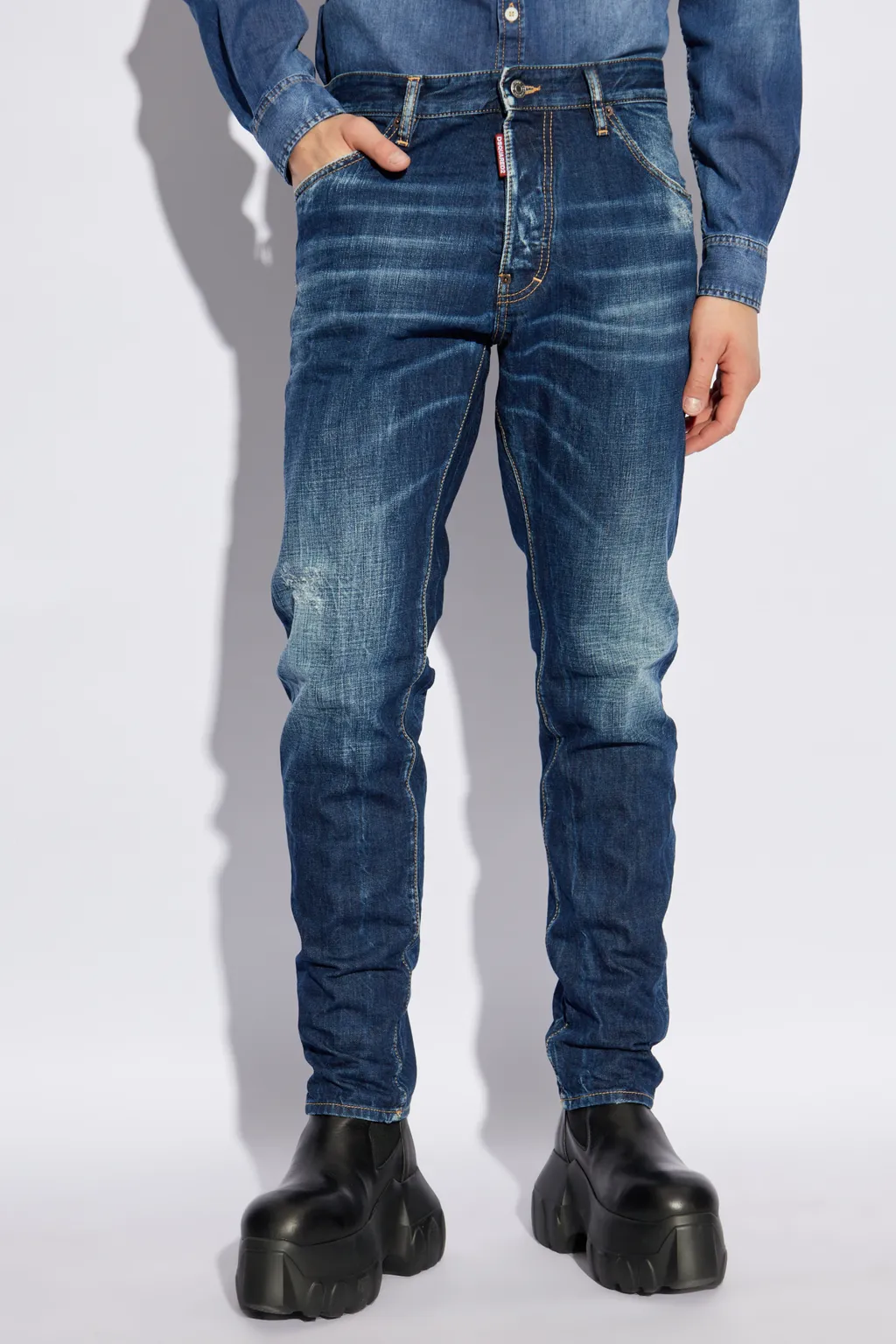 Whiskering-Effect Distressed Jeans