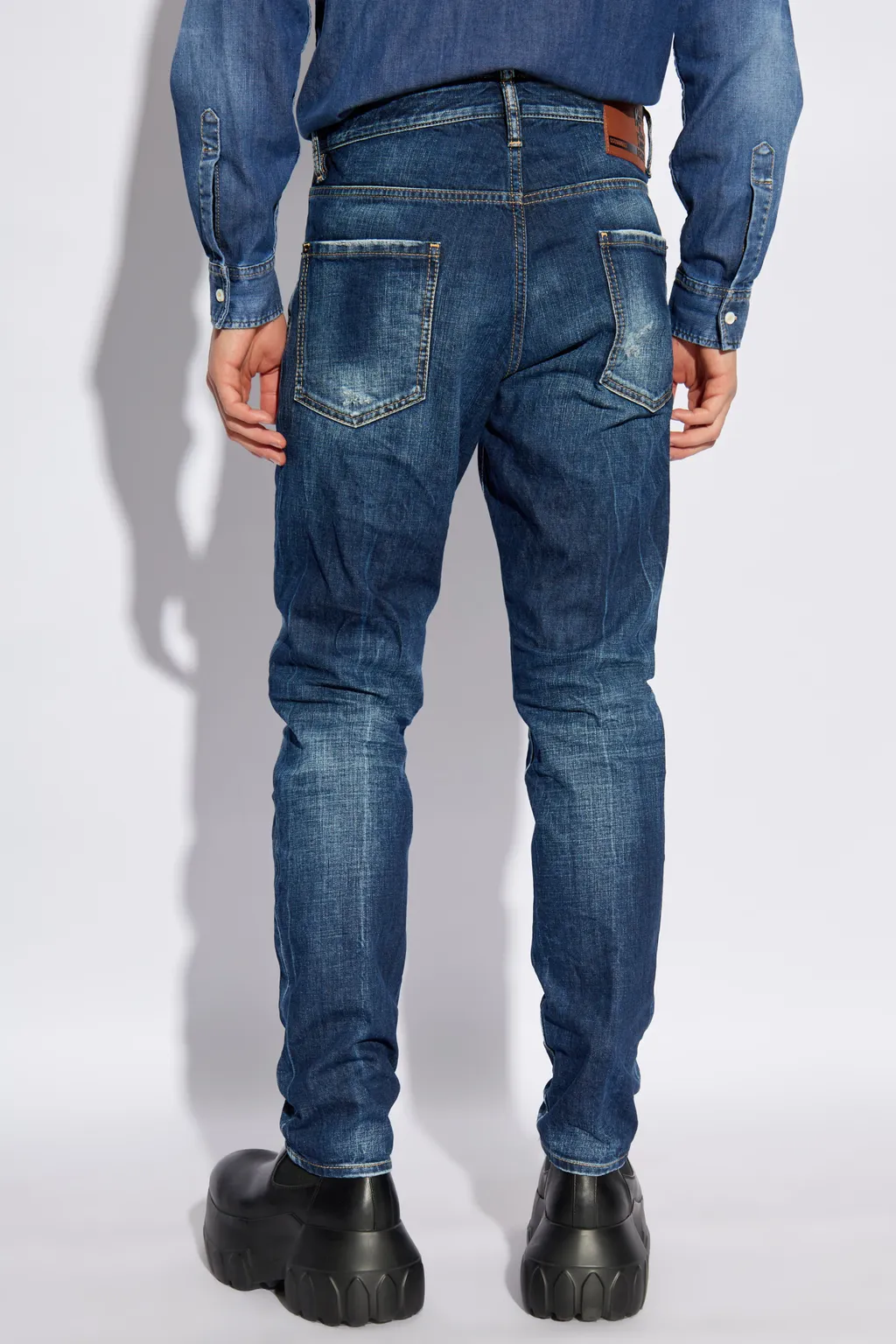 Whiskering-Effect Distressed Jeans