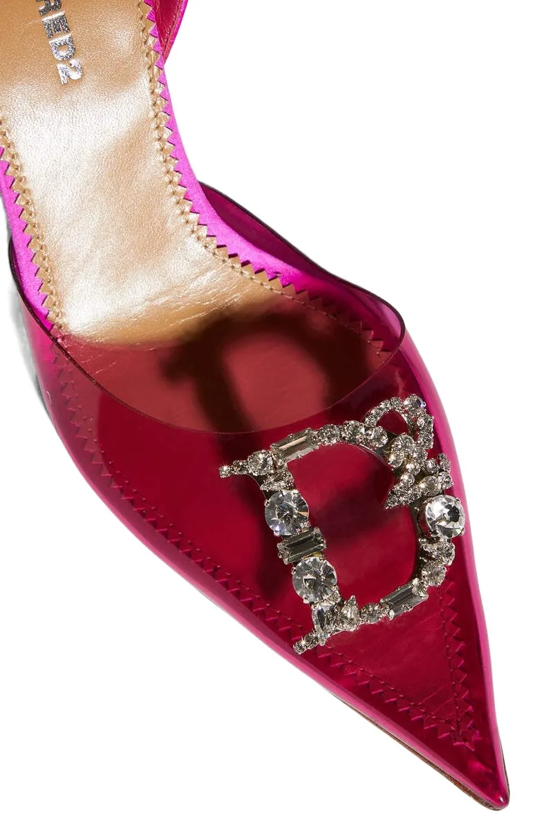 Logo Embellished Pointed Toe Pumps