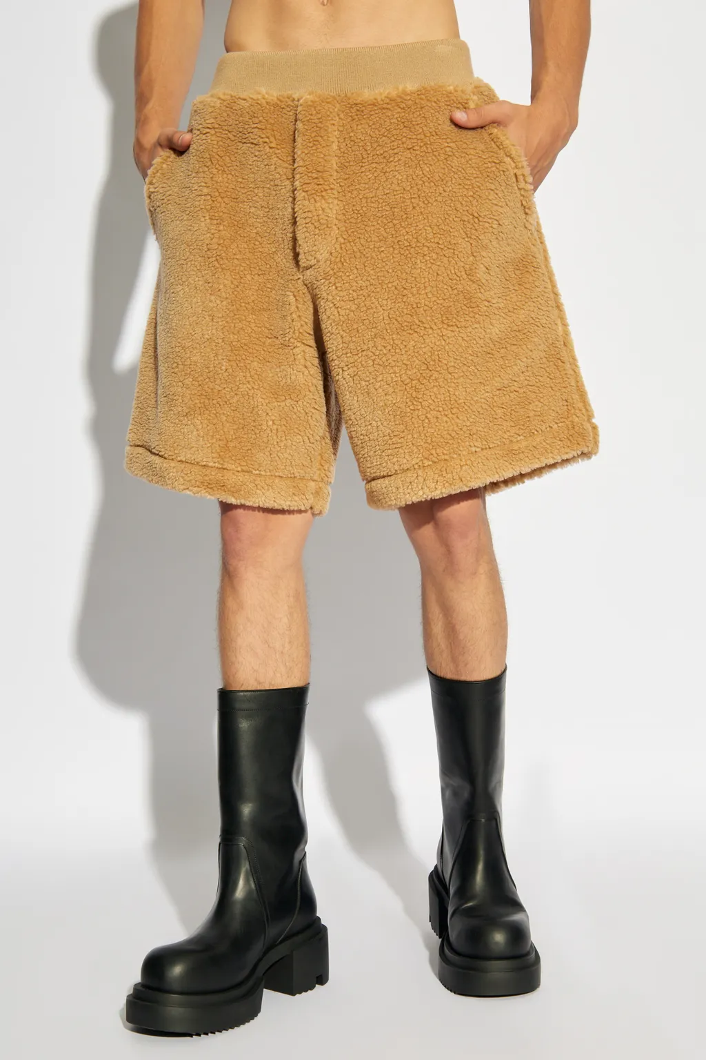 Elasticated-Waist Knee-Length Faux-Shearling Shorts