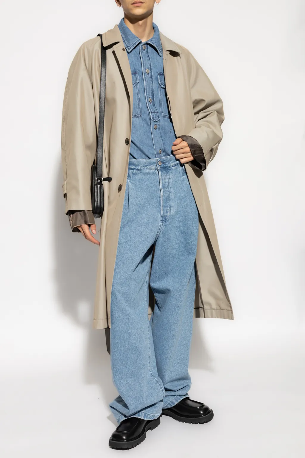 Belt-Loop Jeans