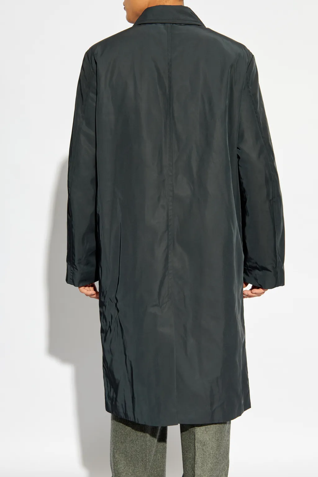 Long-Sleeved Windbreaker