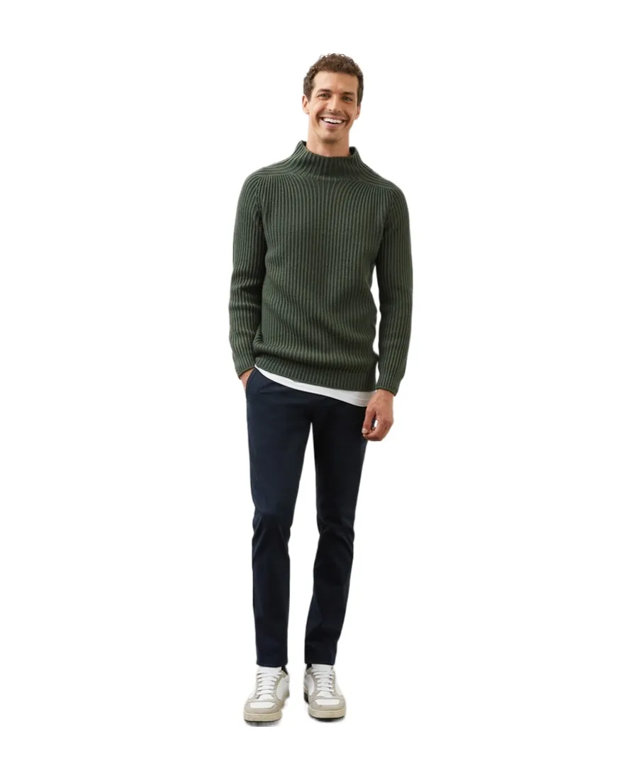 Slim Cut Stretched Chinos