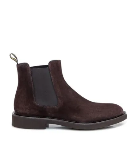 Slip-On Chelsea Boots
