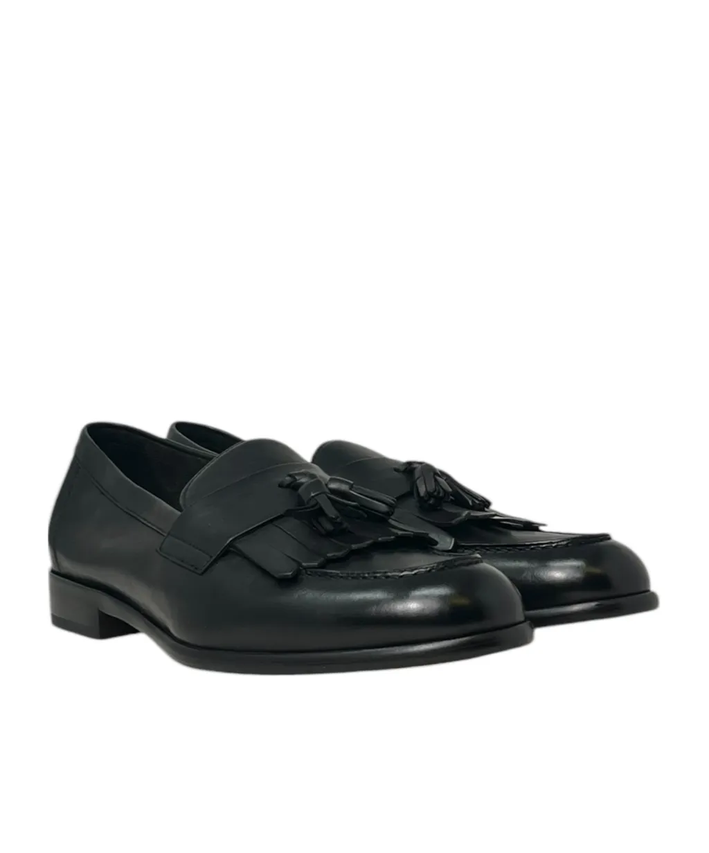 Tassel-Detail Fringed Loafers