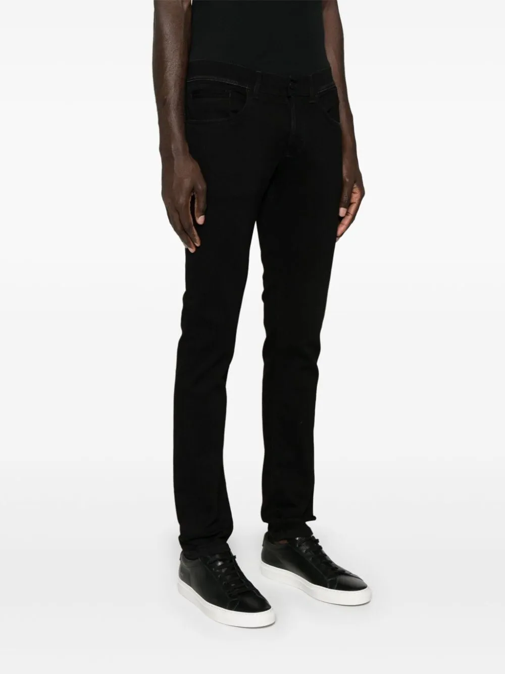 Tapered Jeans