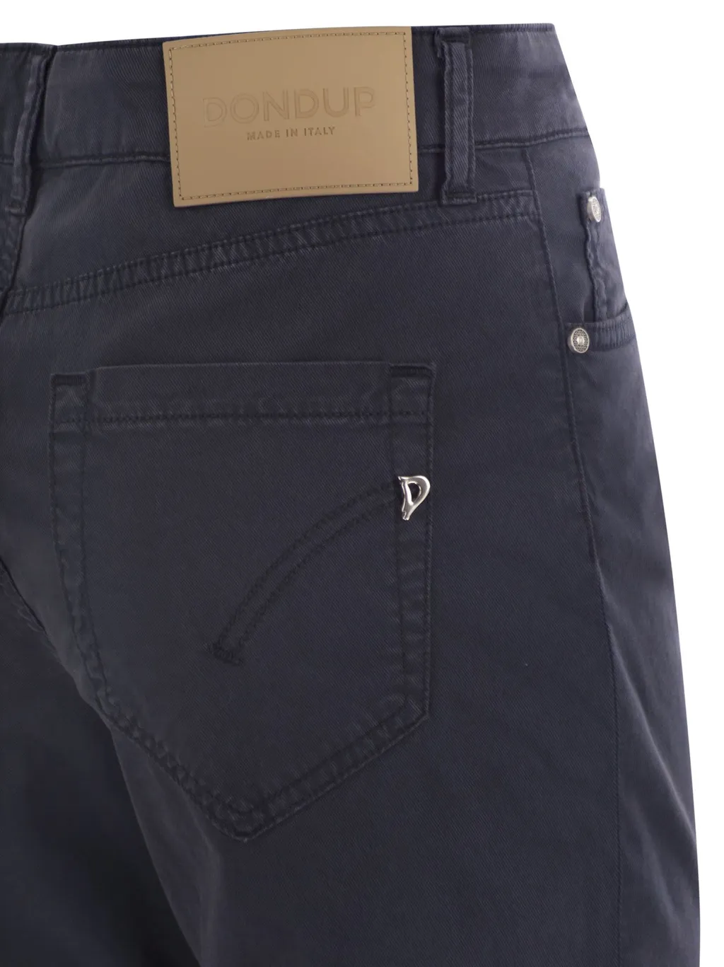 Button Detail Jeans