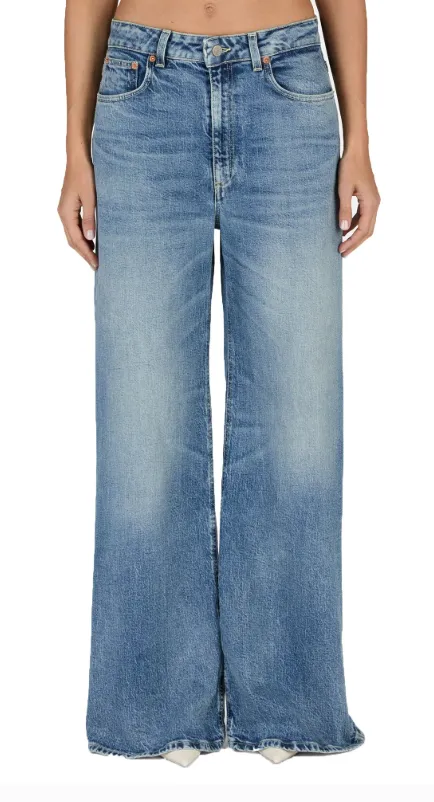 Beatrix Wide-Leg Jeans