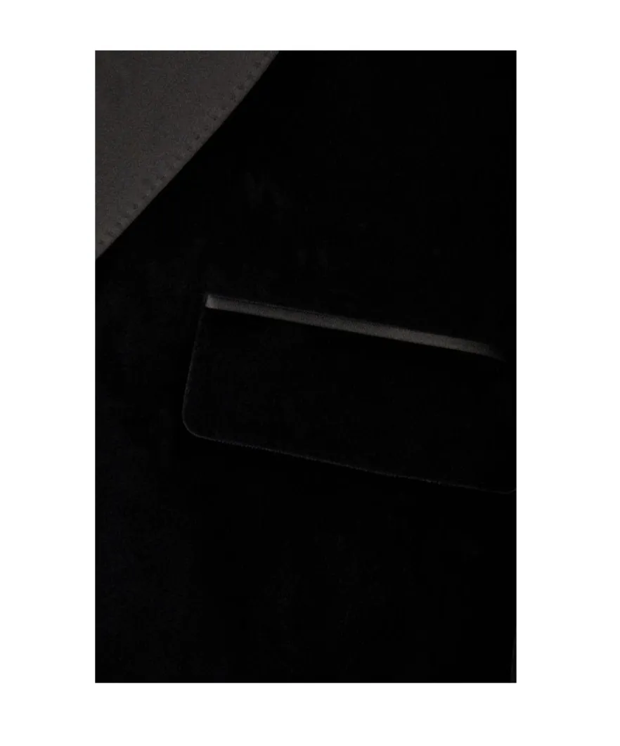 Single Buttoned Velvet Blazer