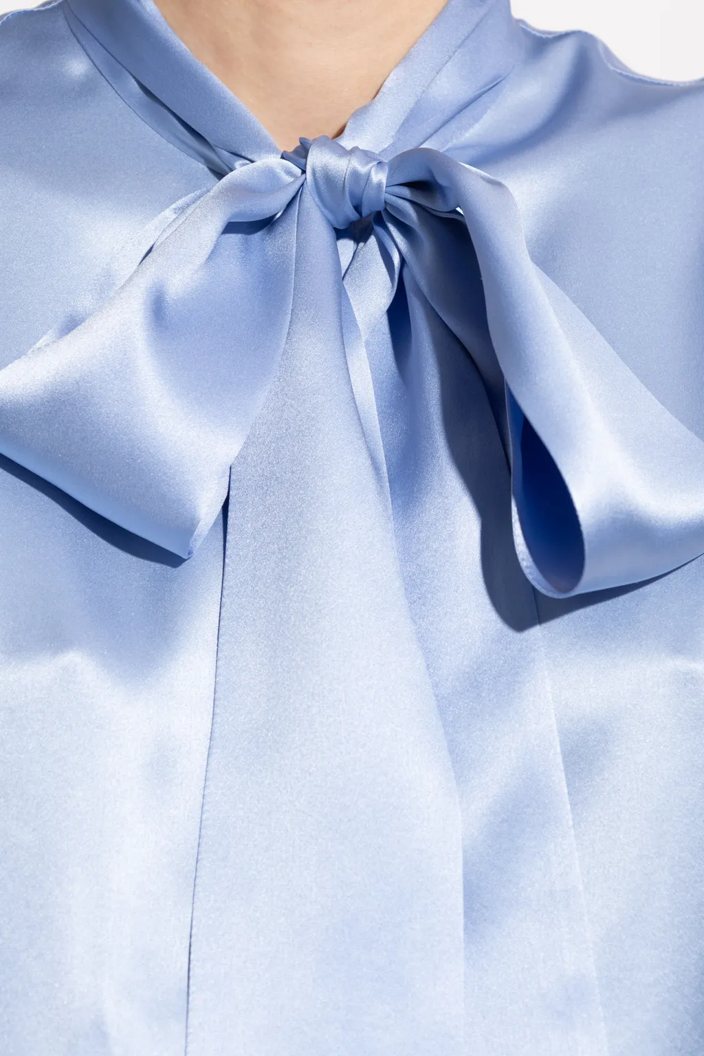 Pussy-Bow Bell-Sleeved Shirt