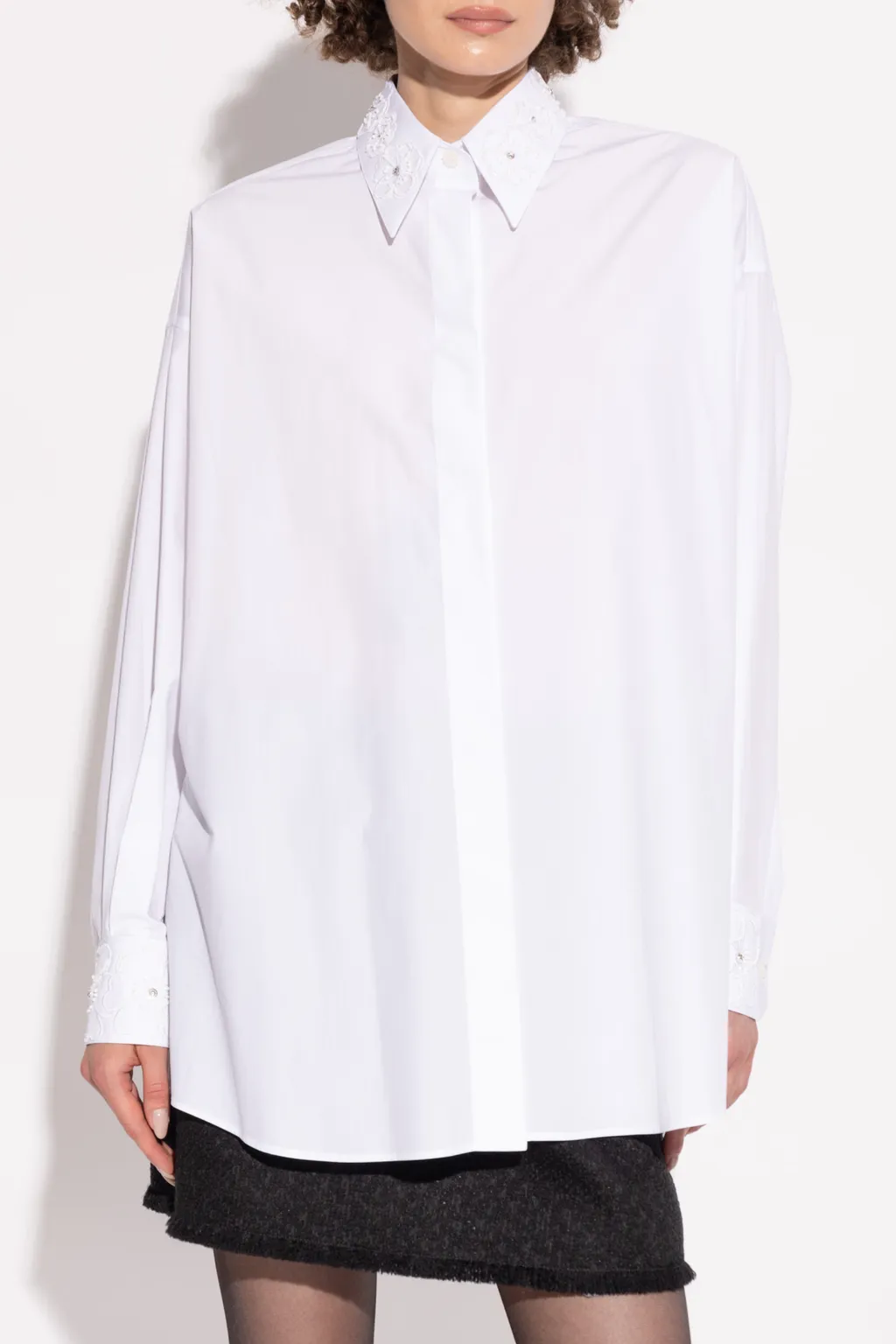 Embroidered Collar Long-Sleeved Shirt