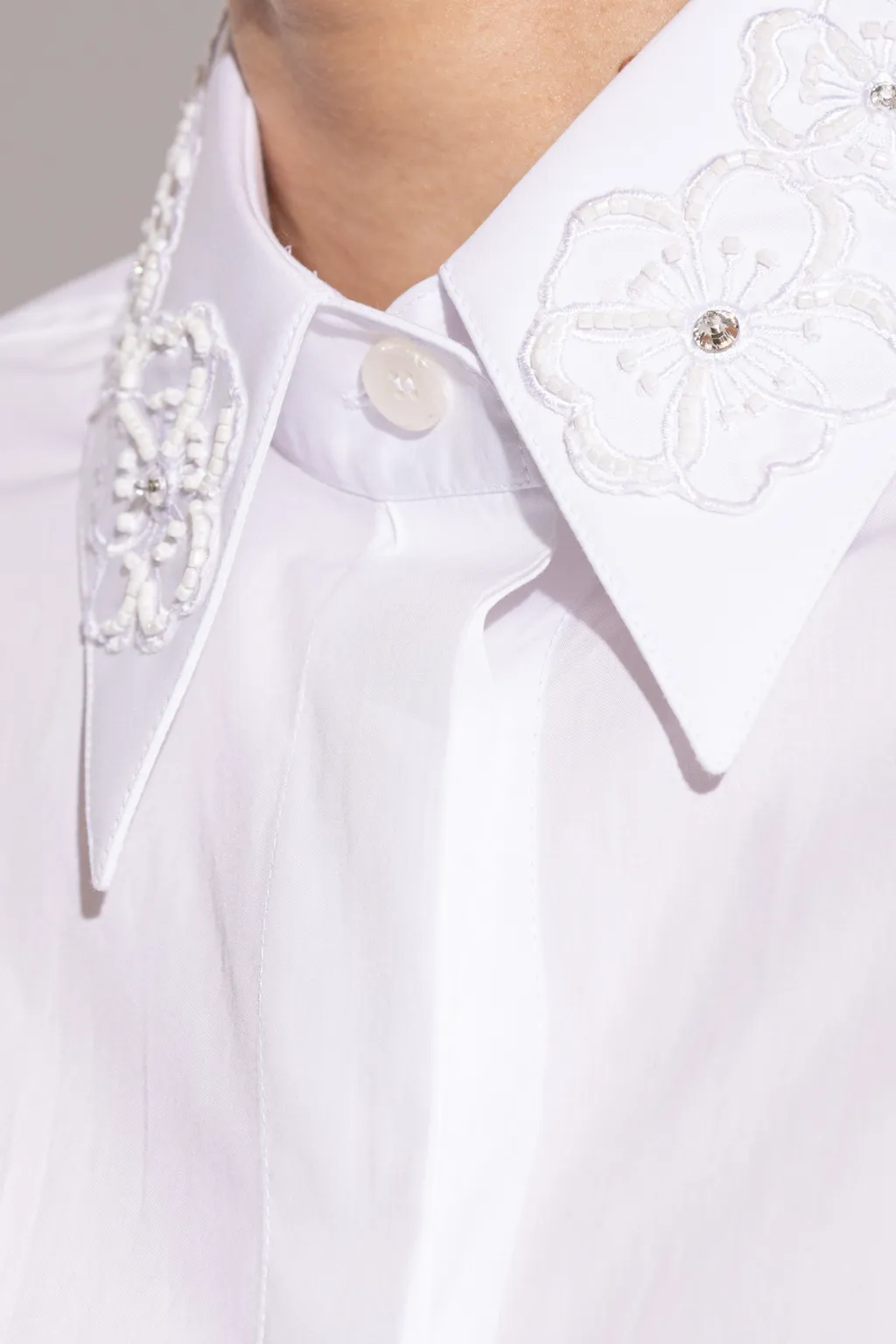 Embroidered Collar Long-Sleeved Shirt
