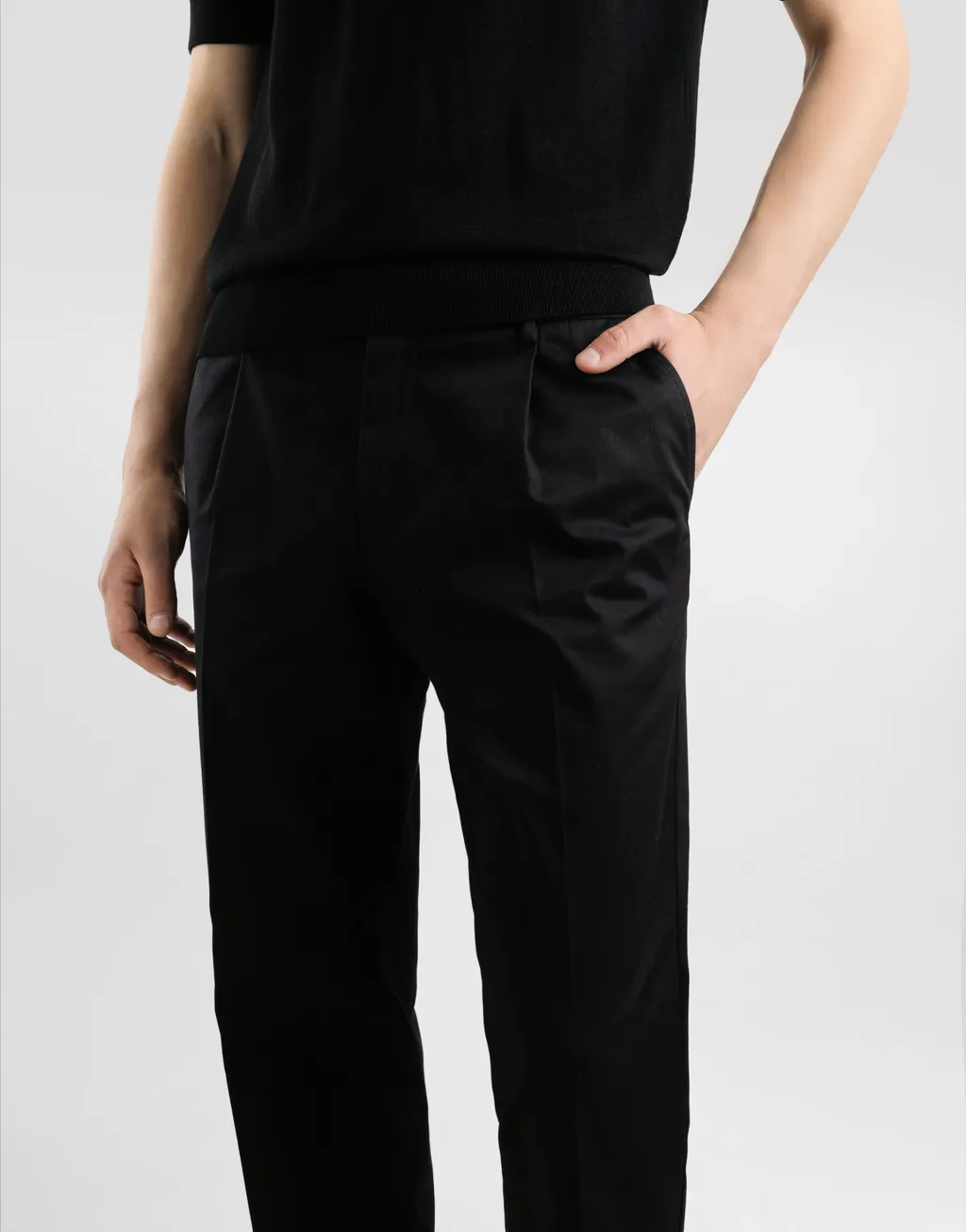 Logo Tag Pleated Trousers
