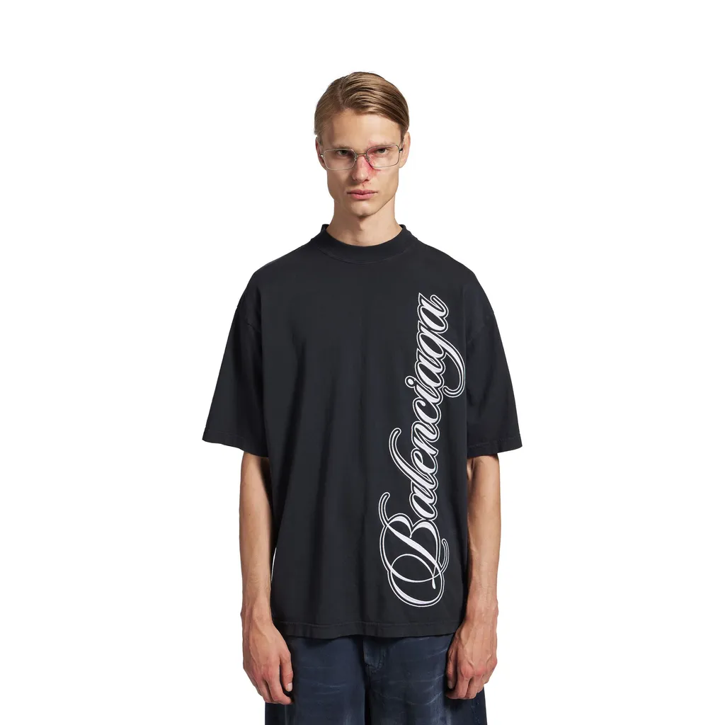 Cursive T-Shirt Medium Fit