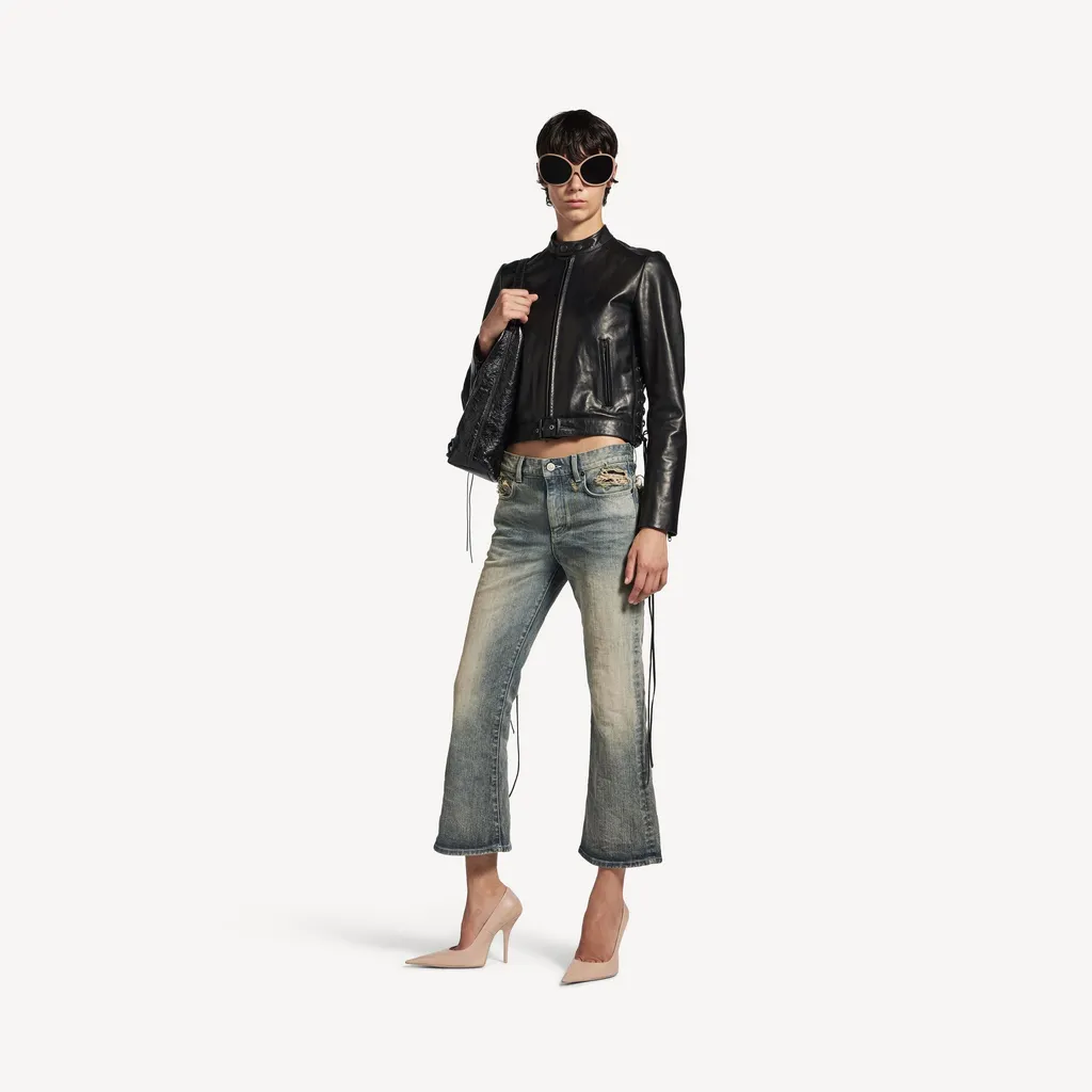 Lace Flared Capri Pants