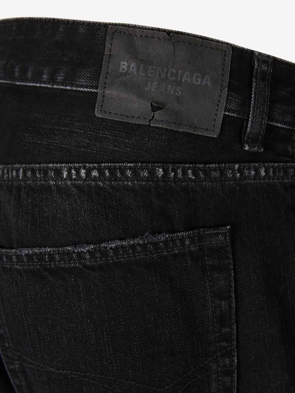 Worn-Out Effect Relaxed Fit Jeans
