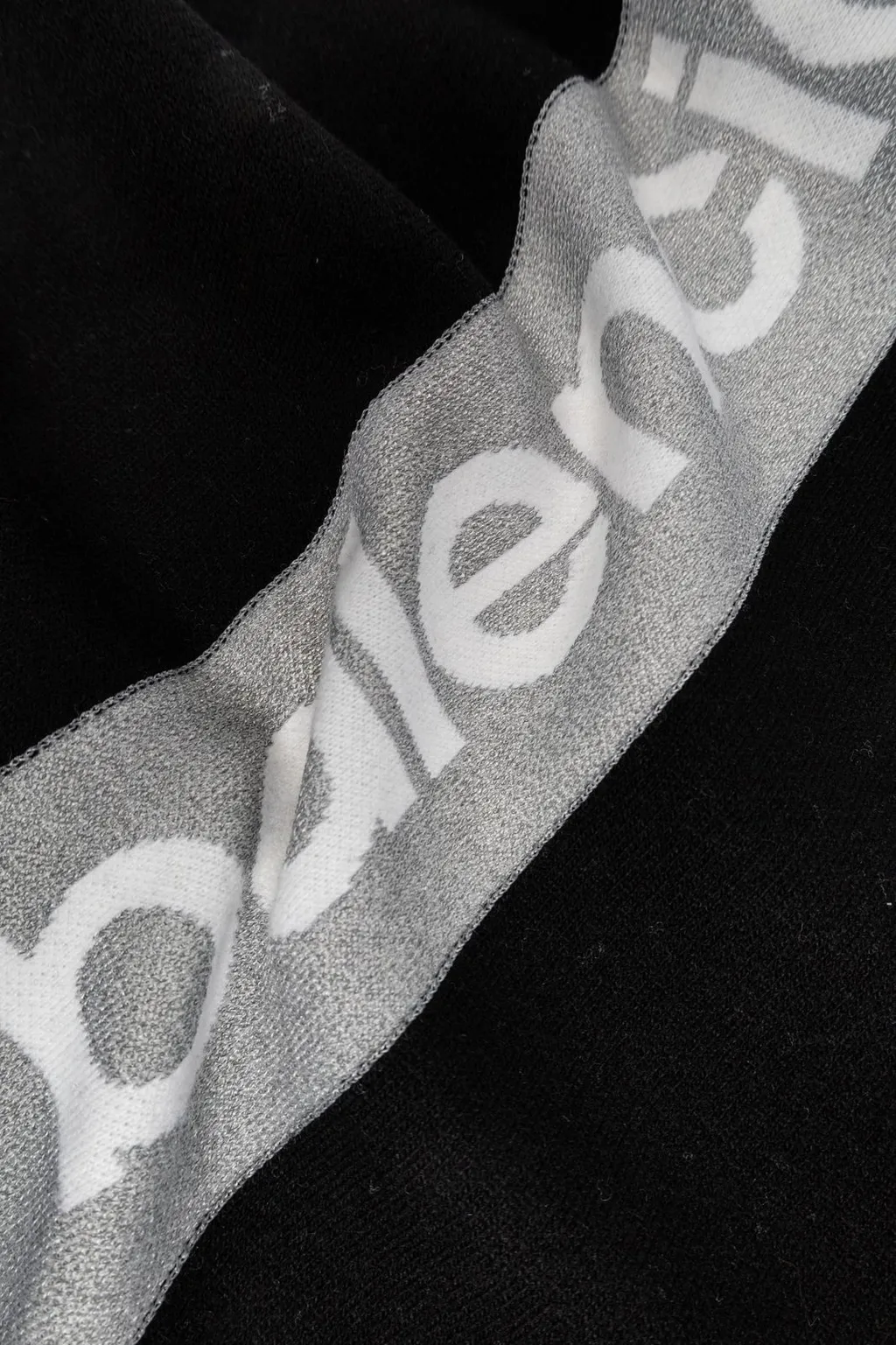 3B Sports Icon Sporty Scarf