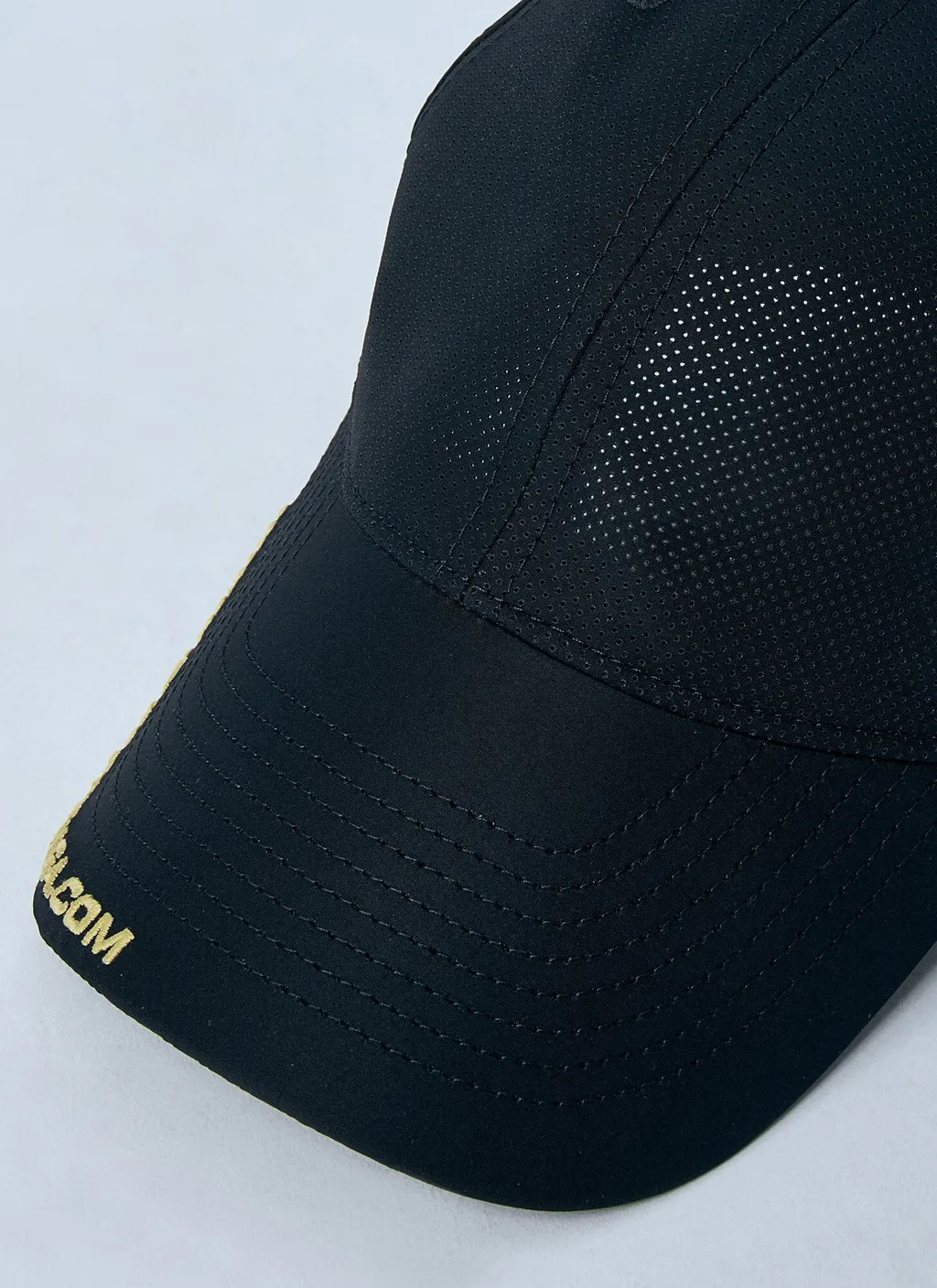 Logo Embroidered Mesh Baseball Cap