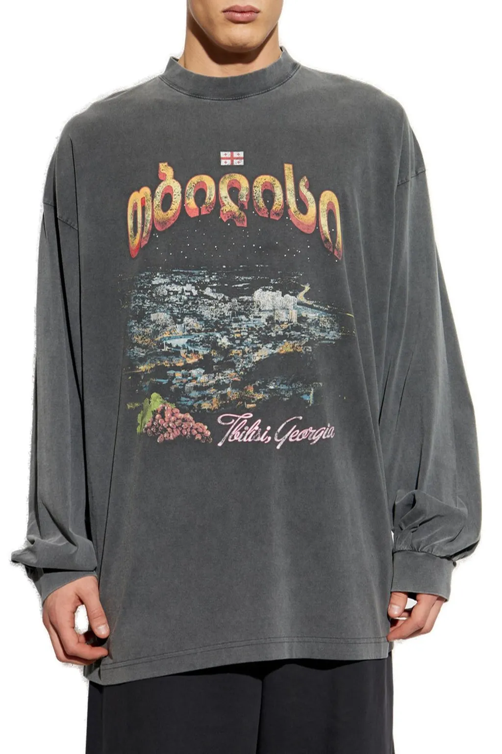 Tbilisi Long-Sleeved Large Fit T-Shirt