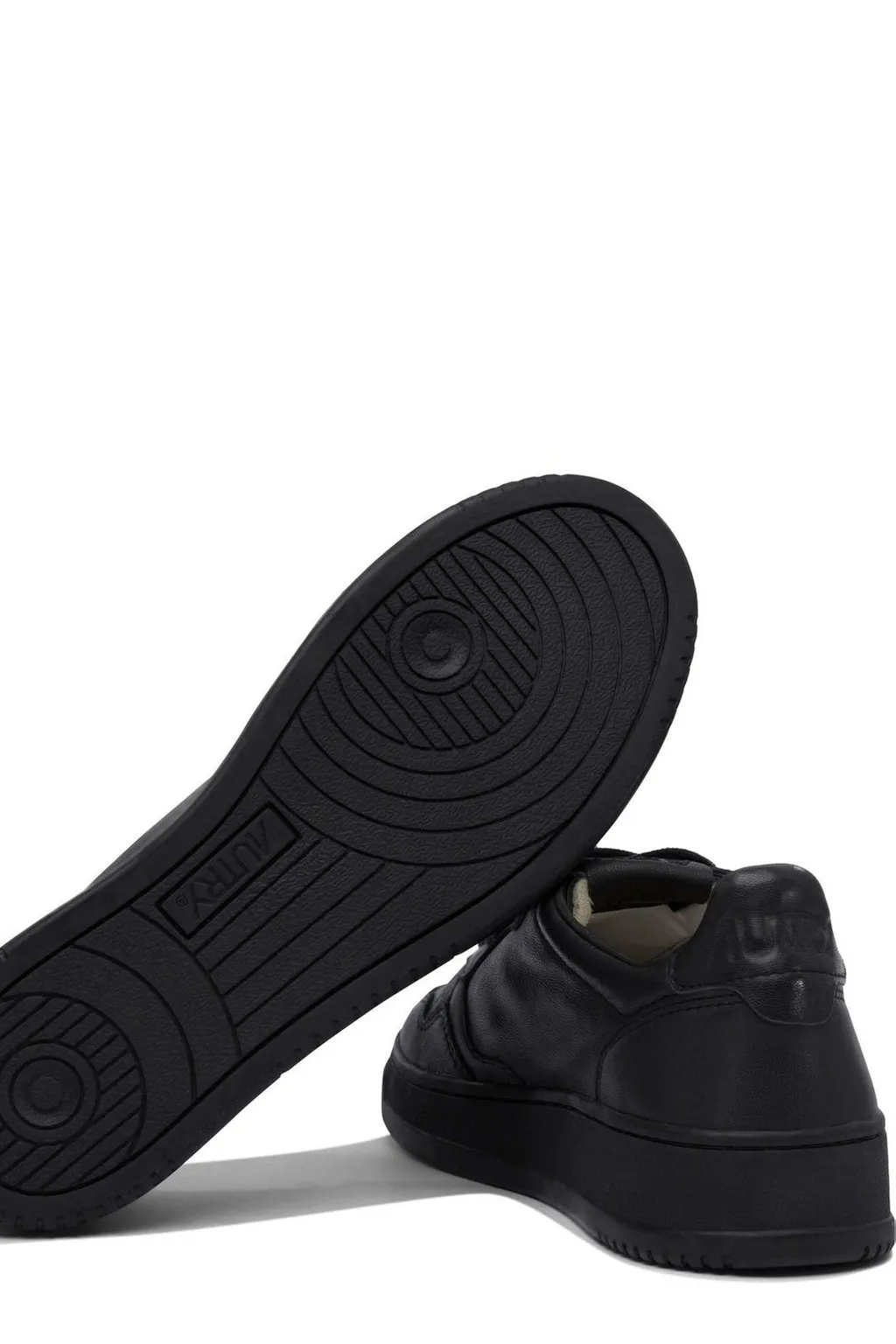Medalist Low-Top Sneakers