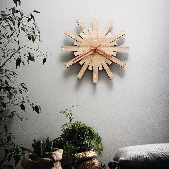Raggiante Wall Clock