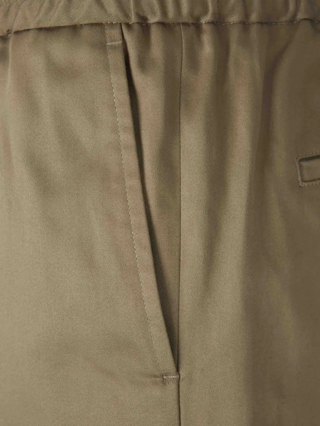 Elasticated-Waist Shorts