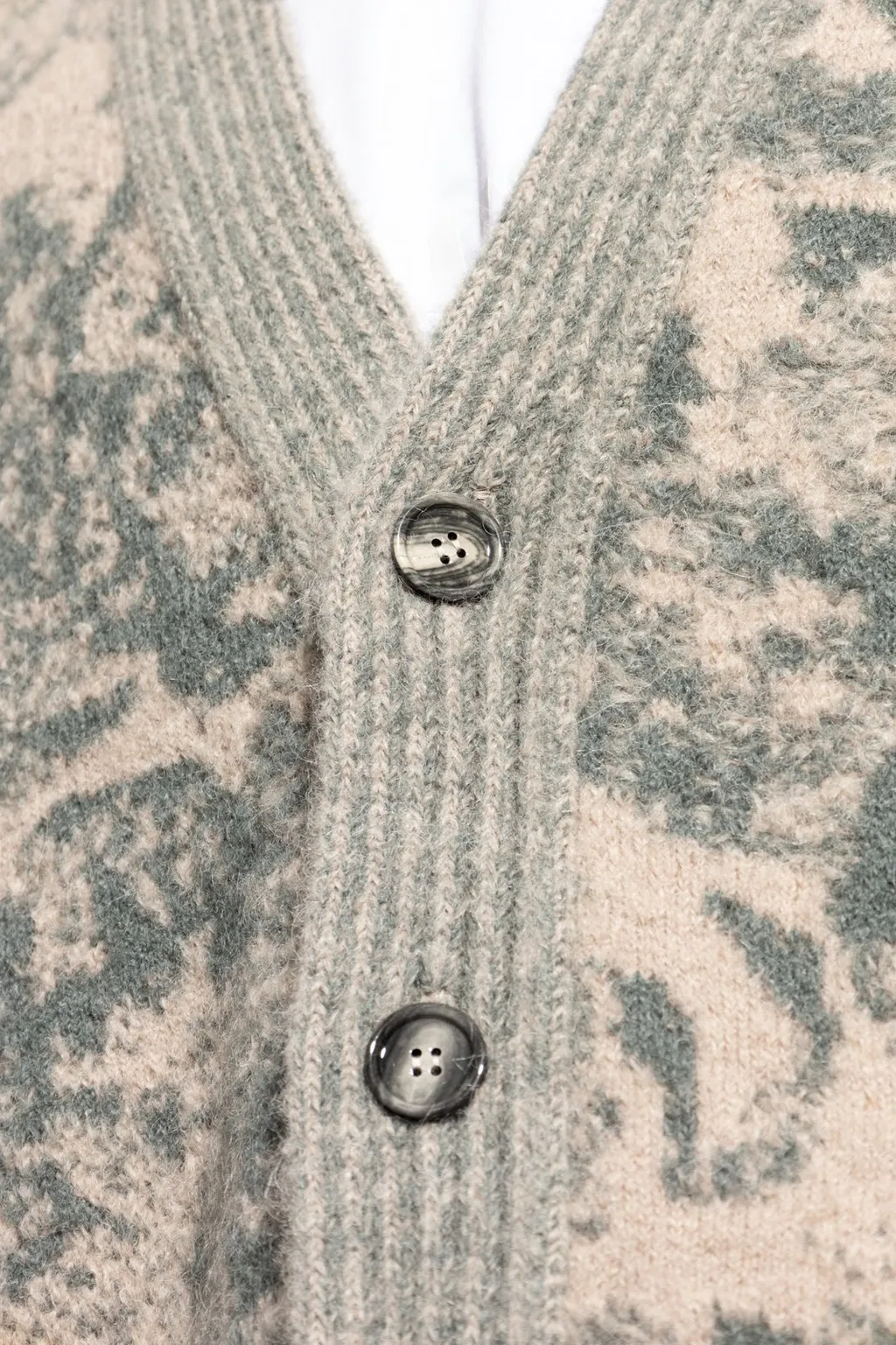 Jacquard V-Neck Buttoned Cardigan