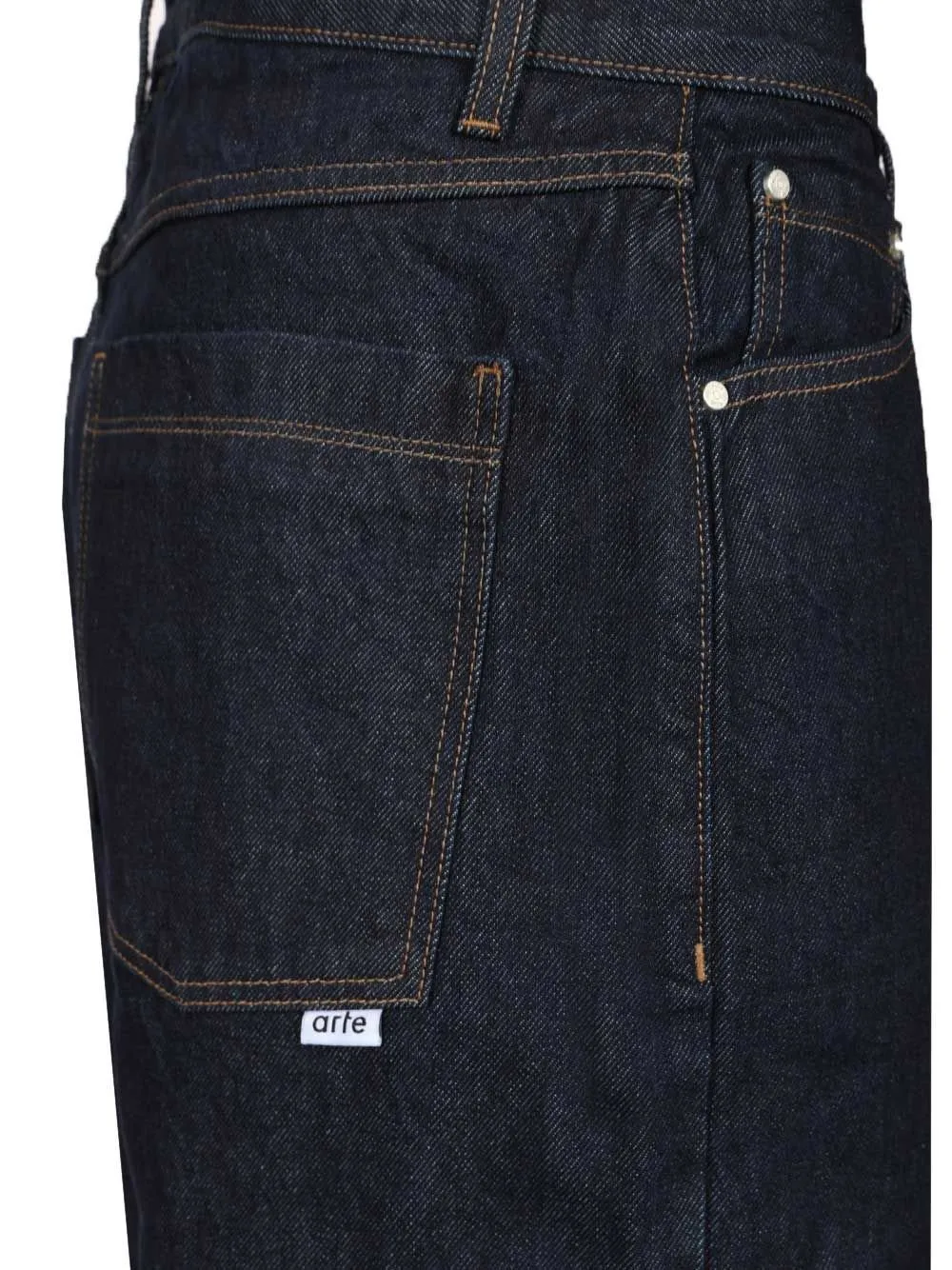 Tapered Fit Jeans