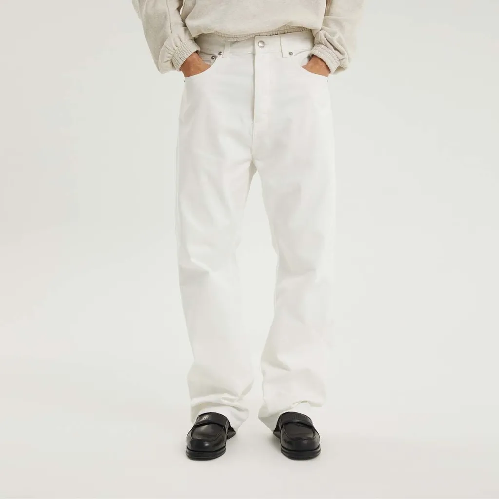 Relaxed-Fit Jeans