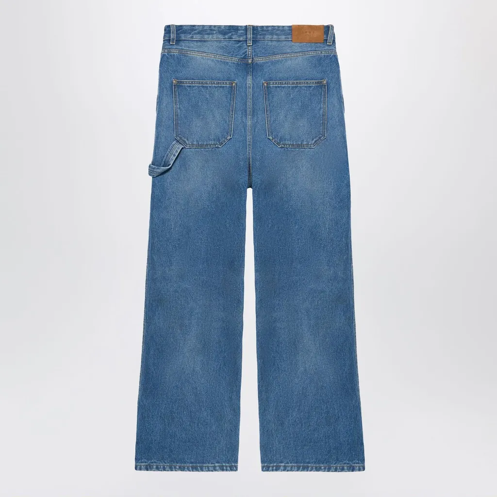 Wide-Leg Jeans