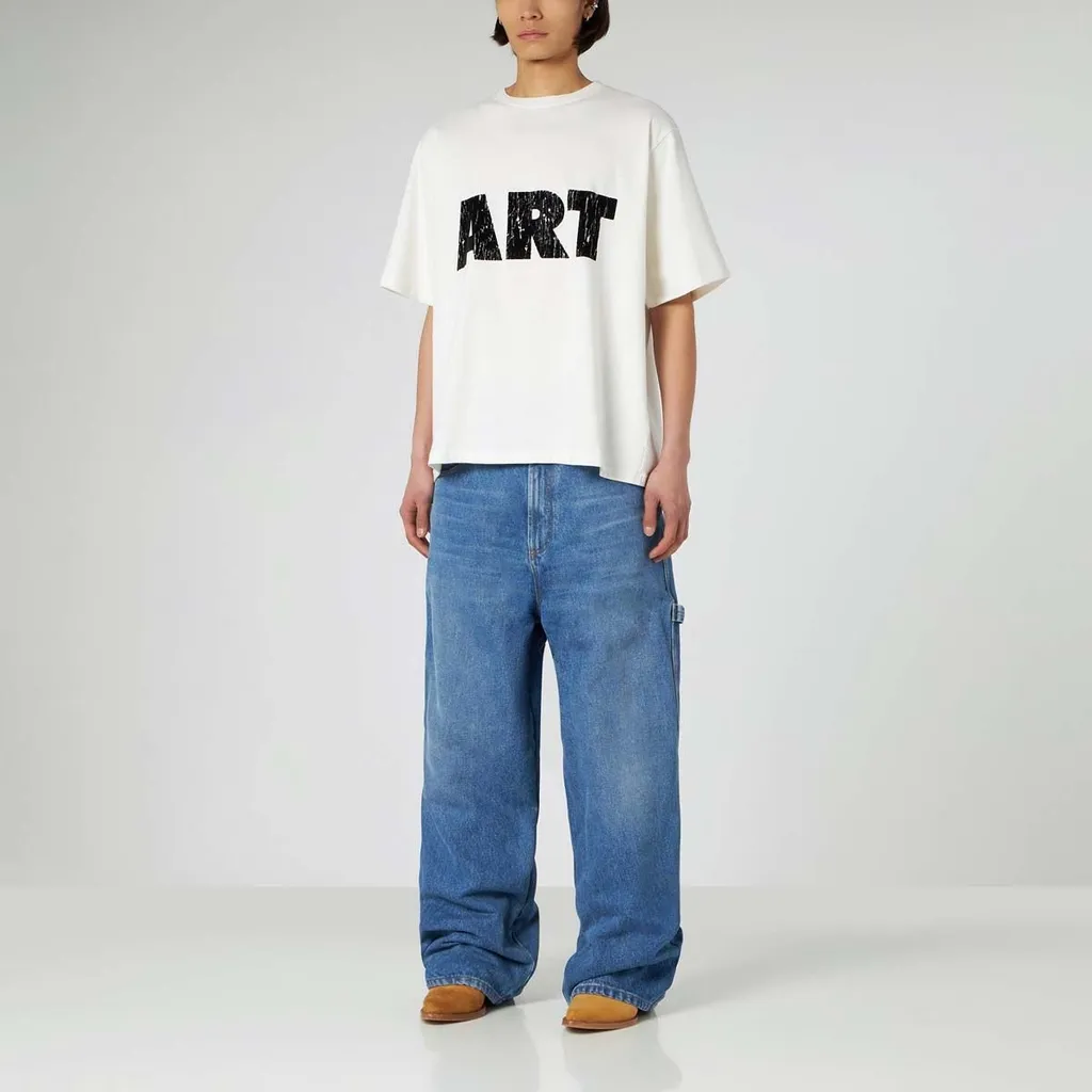 Wide-Leg Jeans