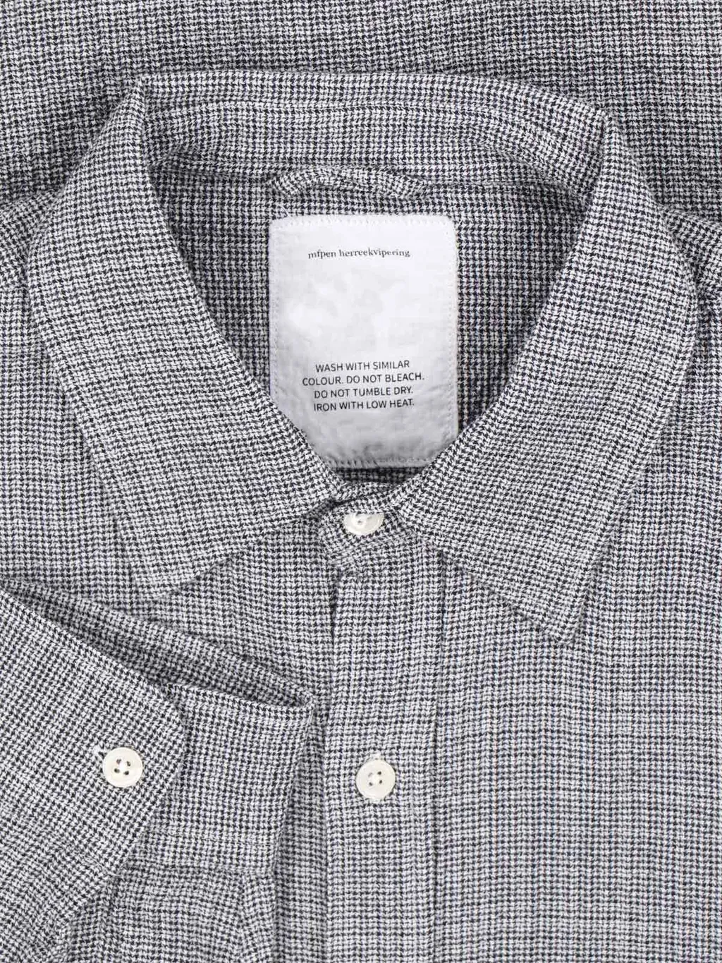 Long-Sleeved Curved Hem Shirt