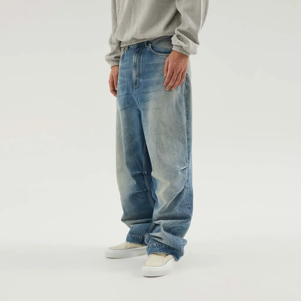 Relaxed Fit Jeans
