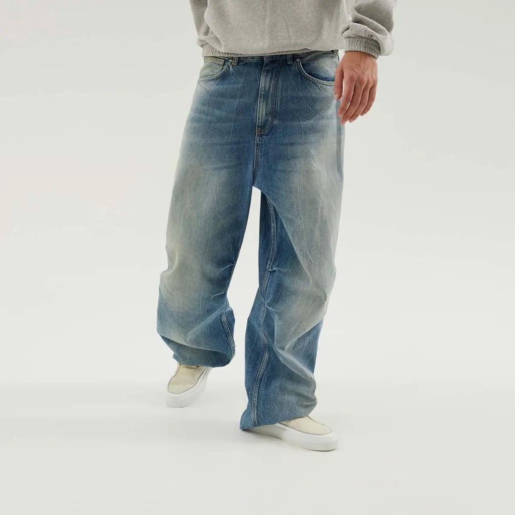 Relaxed Fit Jeans