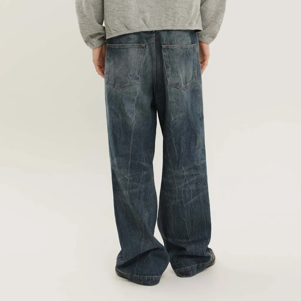 Wide-Leg Jeans