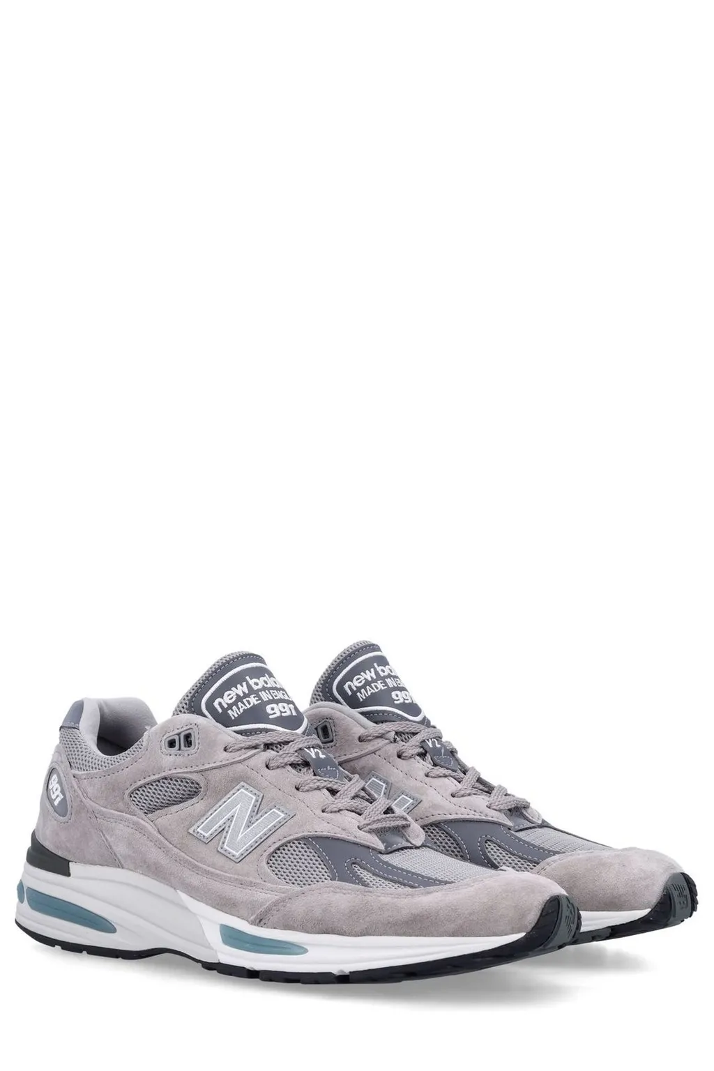 991V2 Lace-Up Sneakers