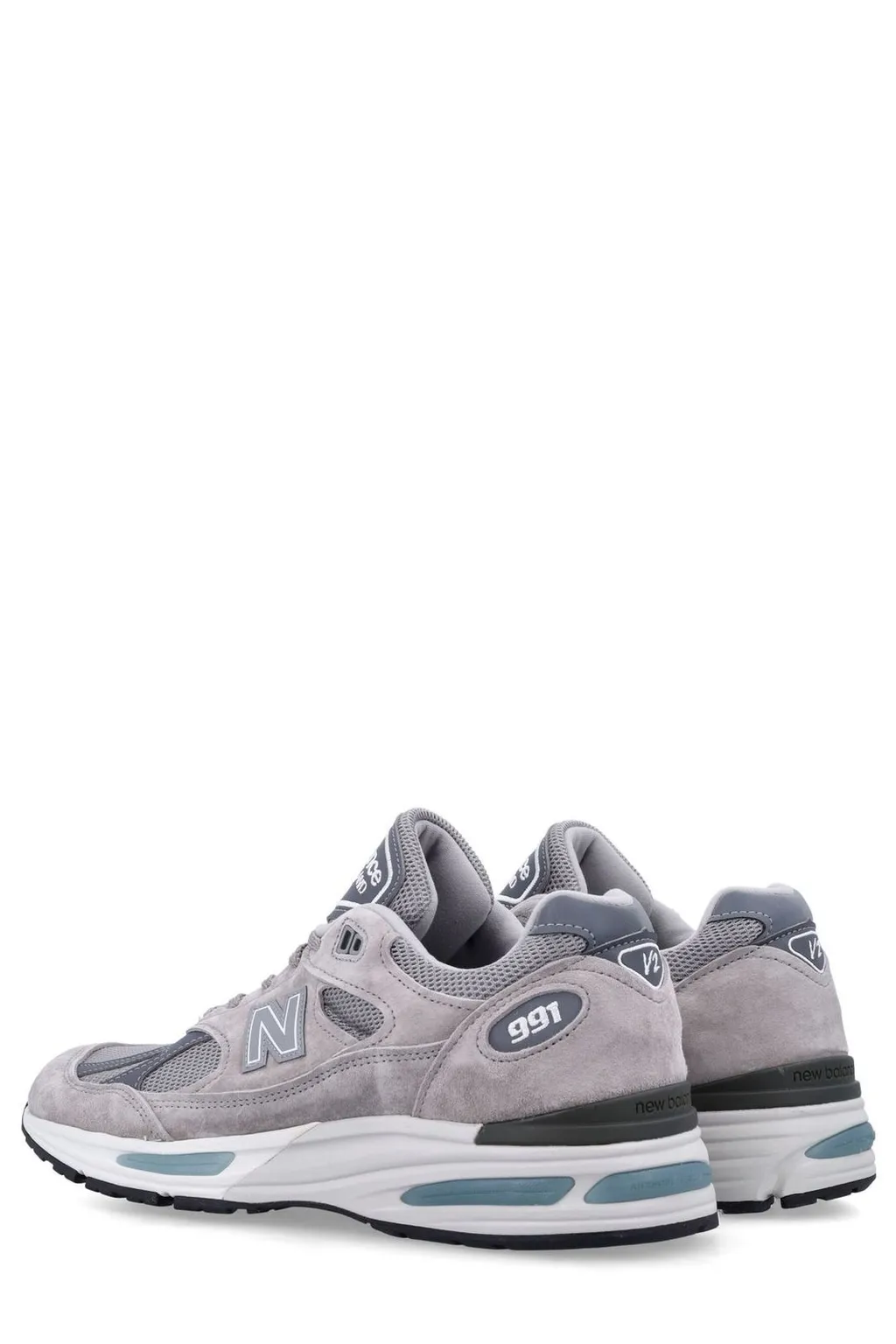 991V2 Lace-Up Sneakers