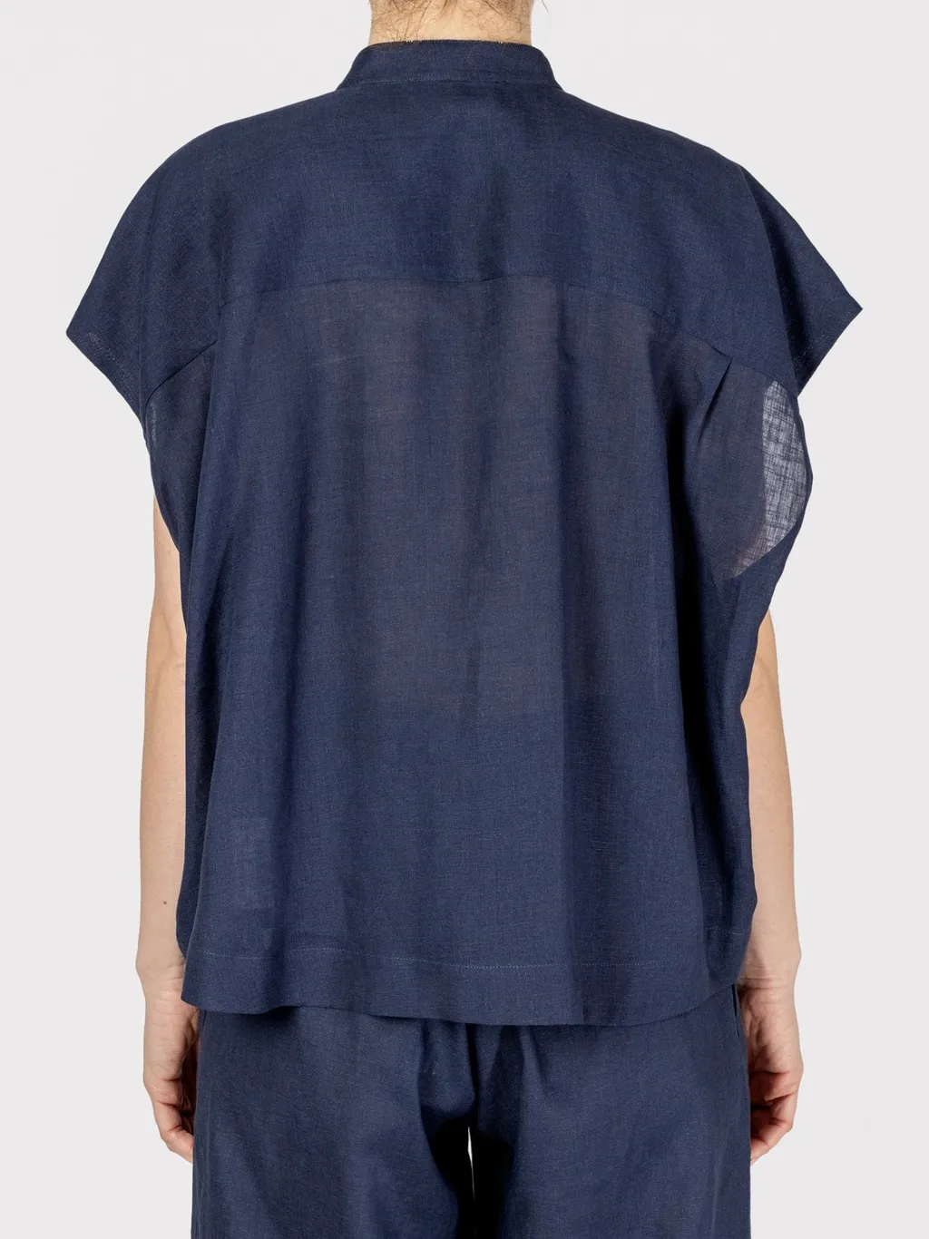 Diamond Thread Sleeveless Shirt