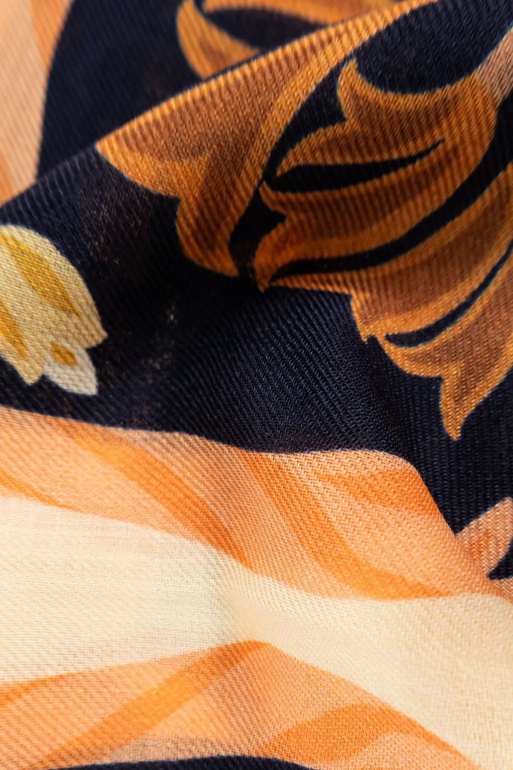 Patterned Frayed Edge Scarf