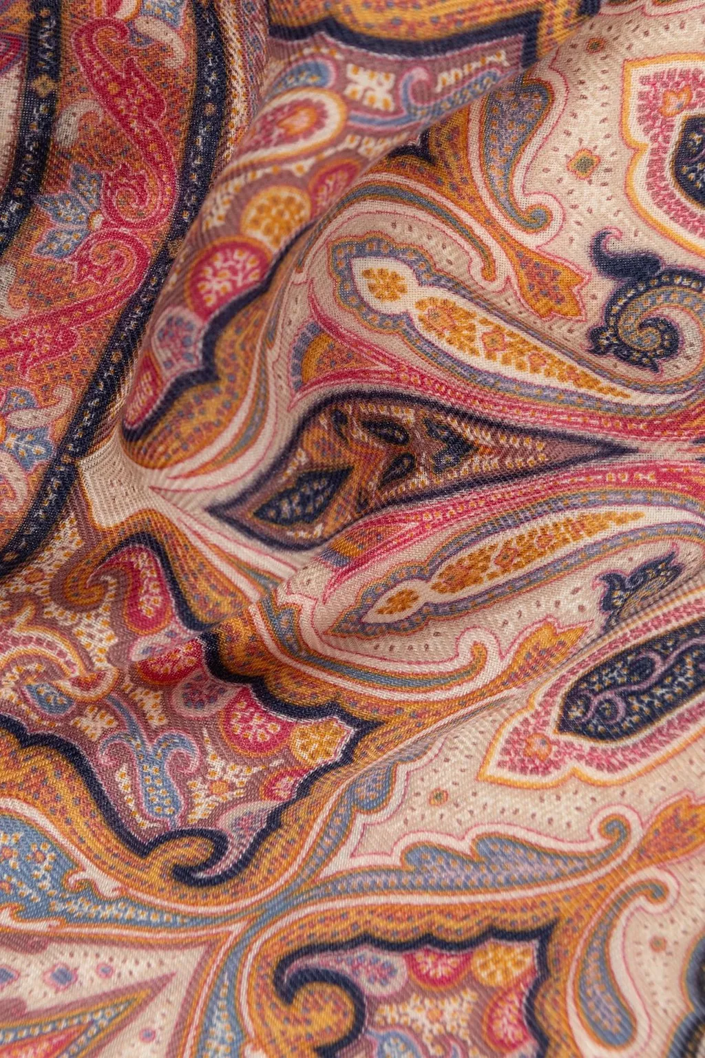 Graphic Printed Frayed-Edge Scarf