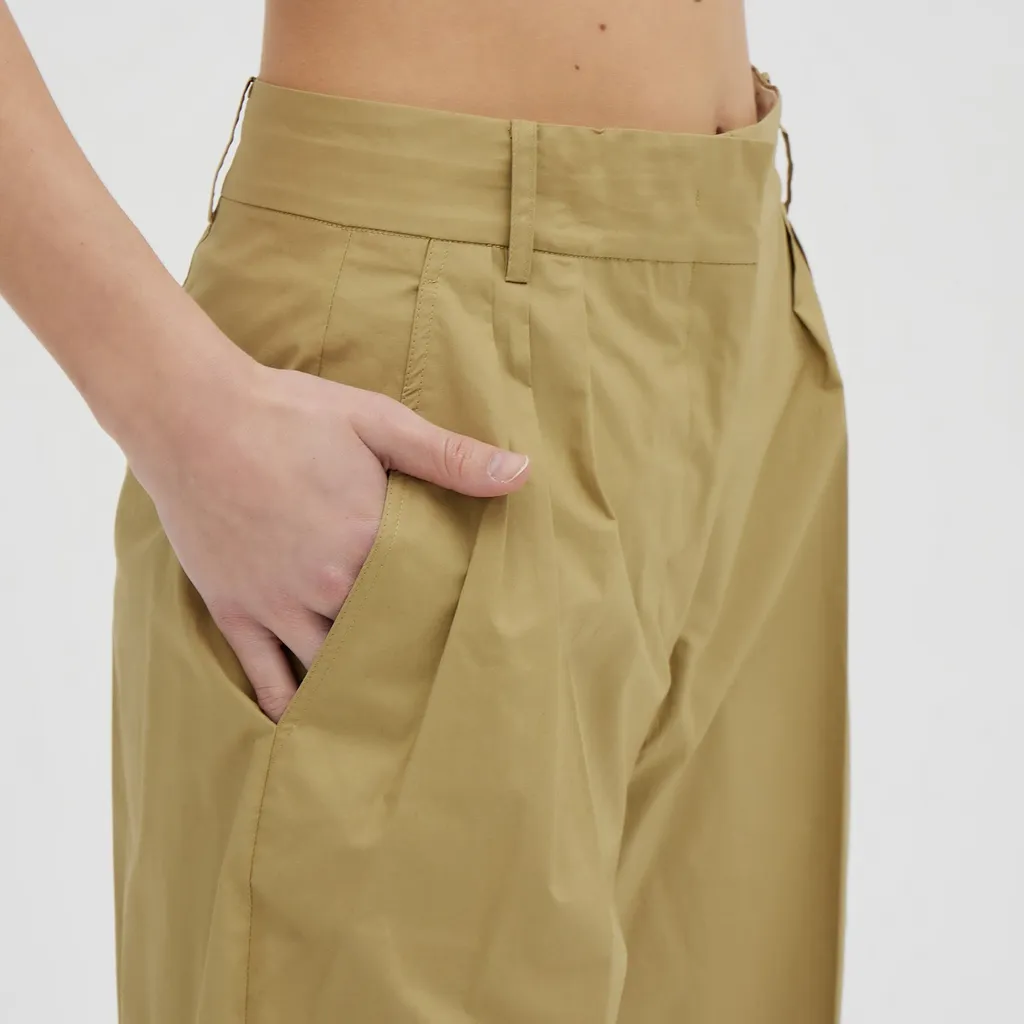 Pleat Baggy Pants