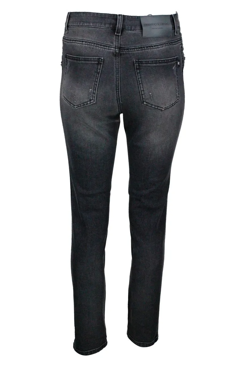 Distressed Cropped Jeans