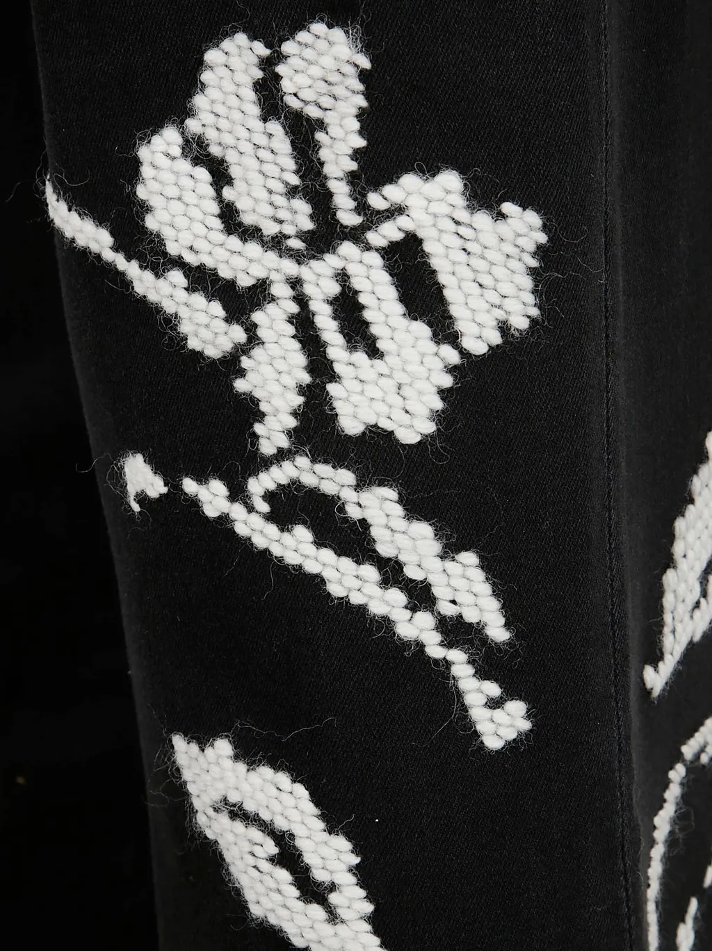 Embroidered Baggy Jeans