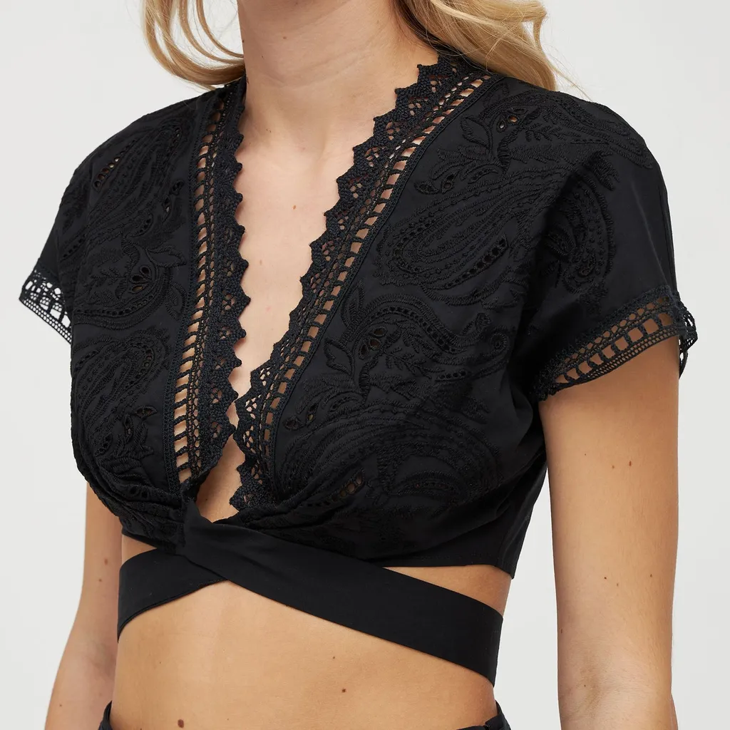 Lace Detailed Cropped Top