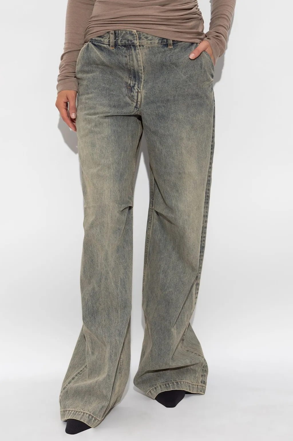 Wide-Leg Jeans