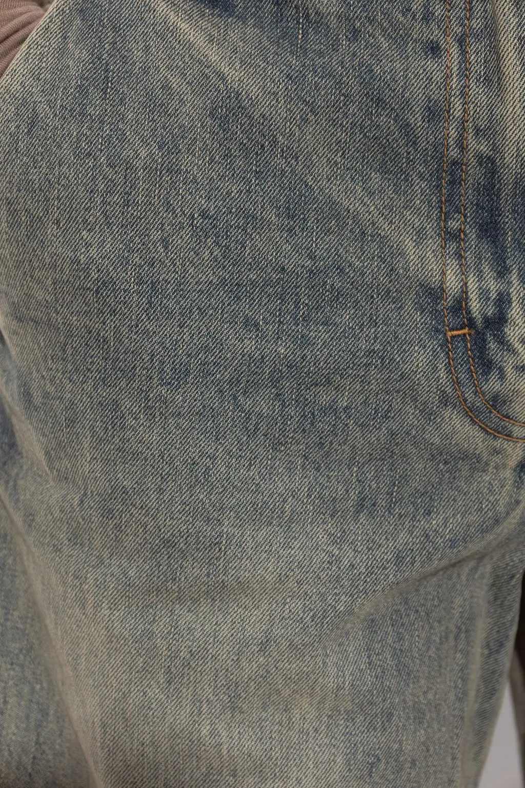 Wide-Leg Jeans