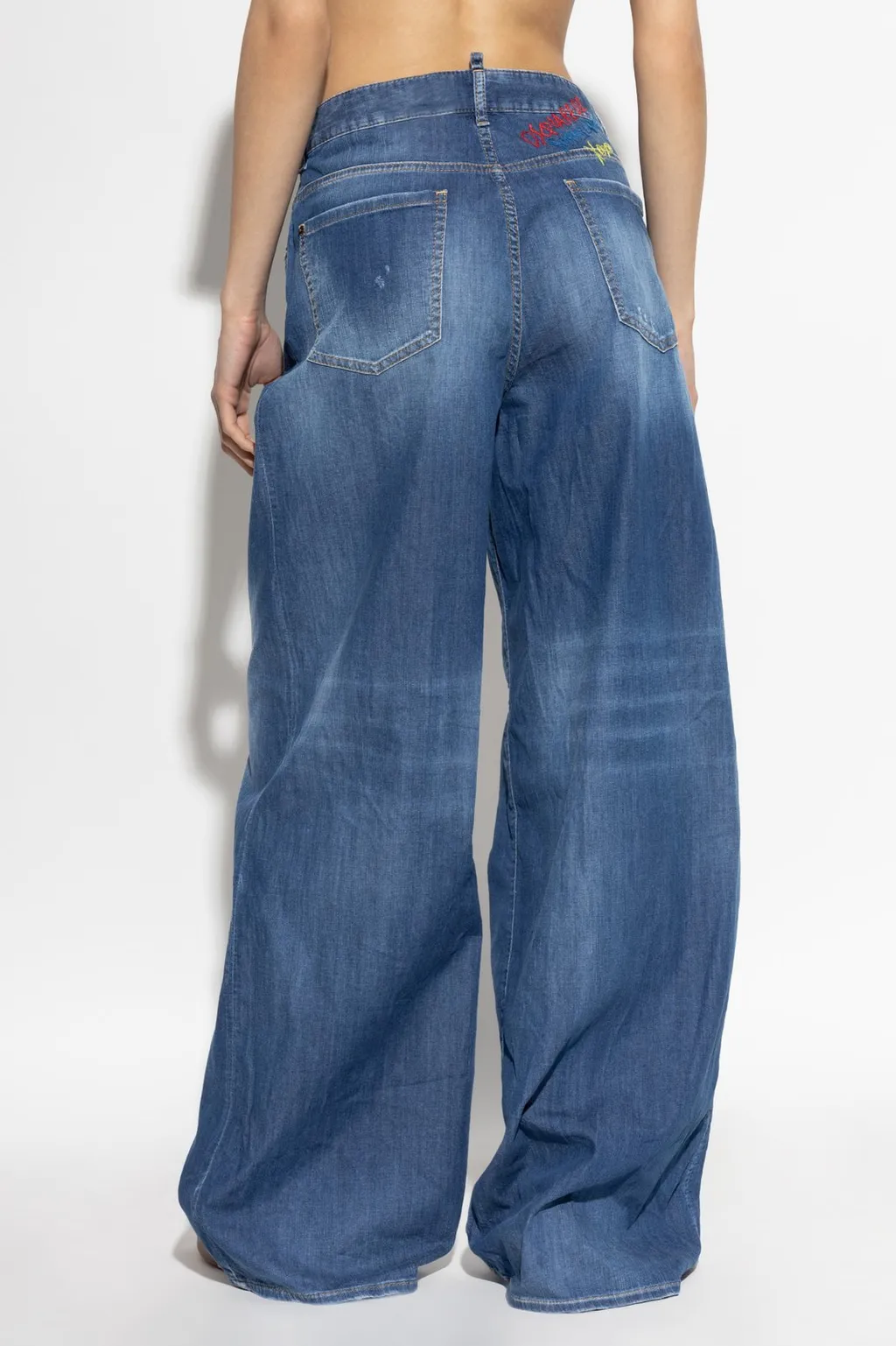 Summer Lovers Medium Wash Traveller Jeans