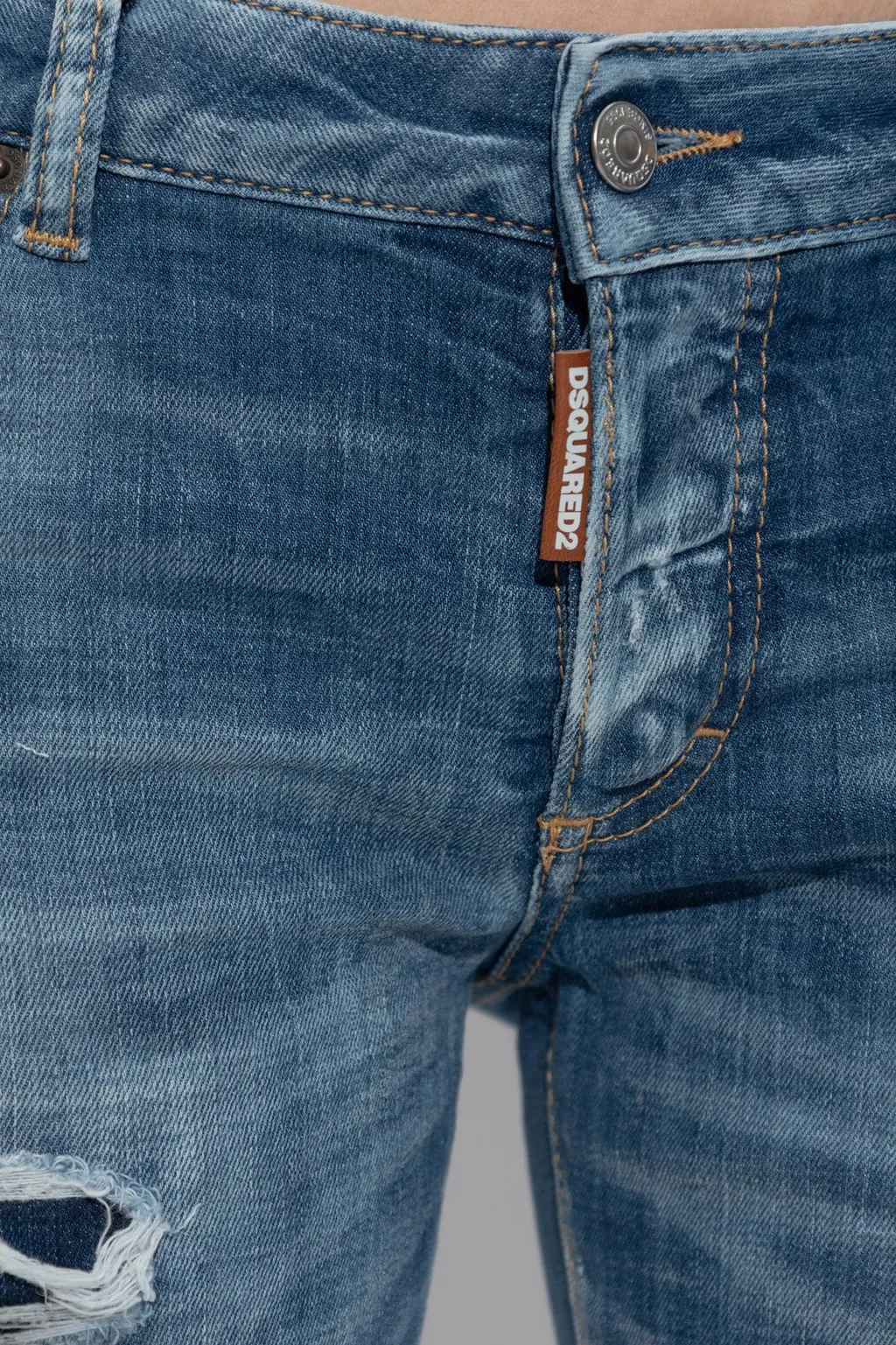 Distressed Medium Waist Jennifer Jeans
