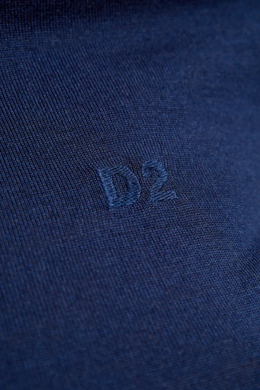 D2 Logo Embroidered Cropped Knit Top