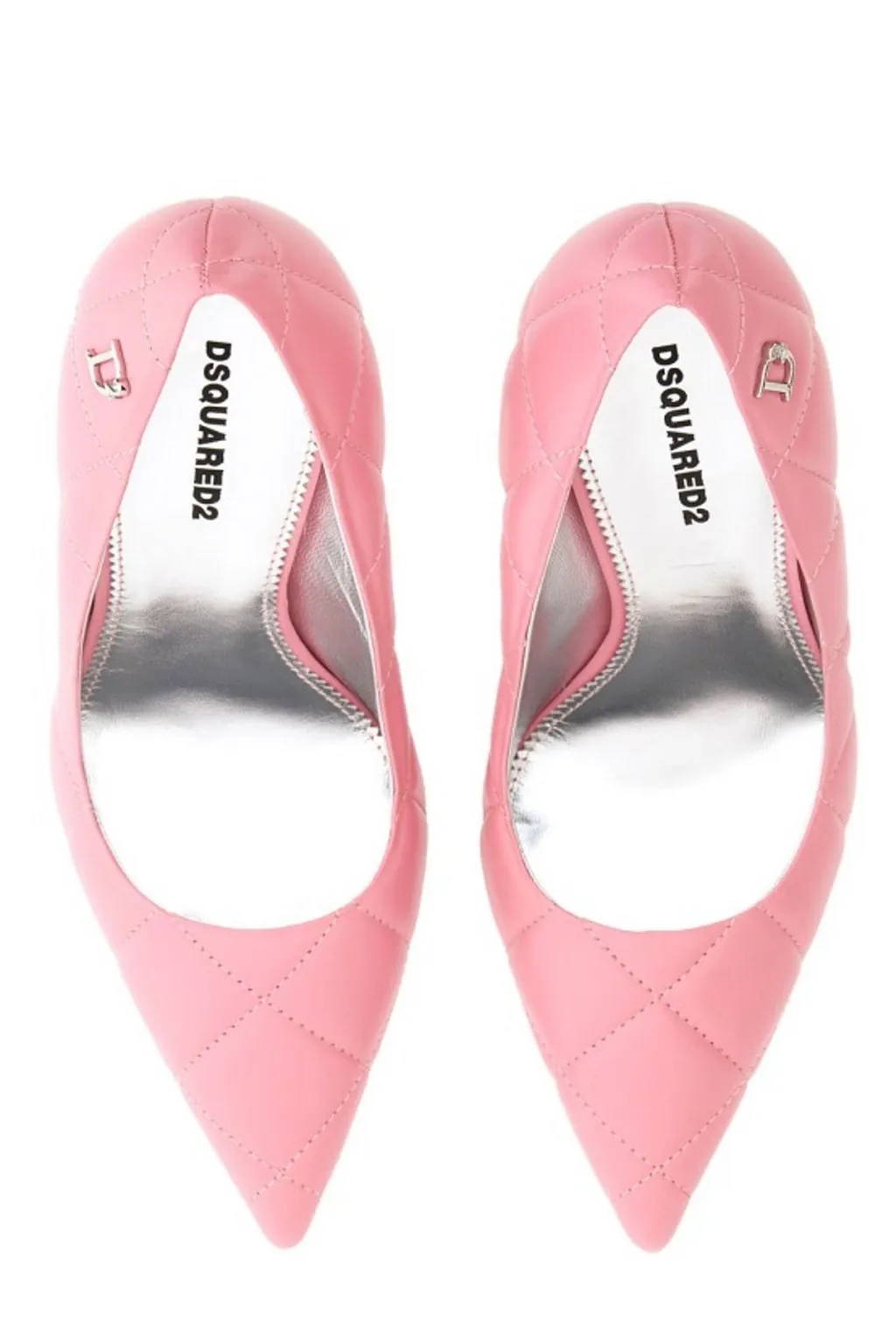 D2 Plaque Quilted Pumps